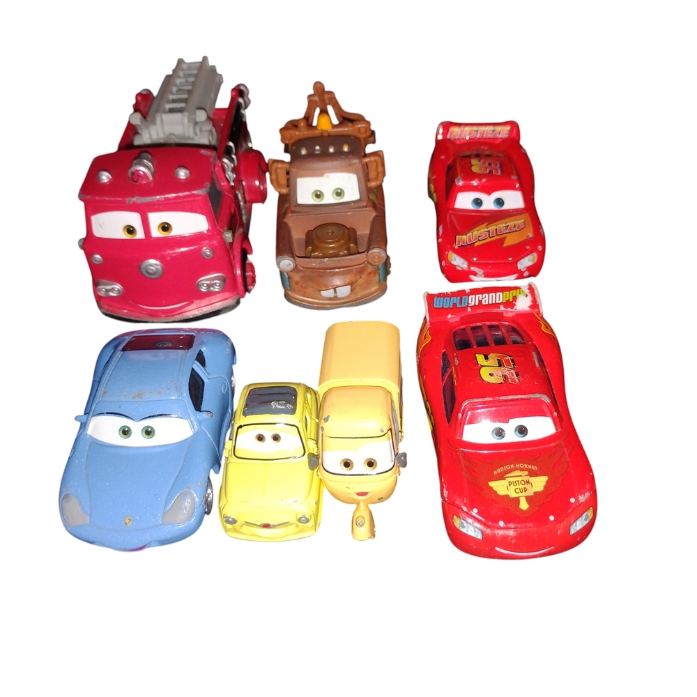 Disney/Pixar Mattel Cars Racers Lot Of 7 Diecast Toy Cars Lightening McQueen
